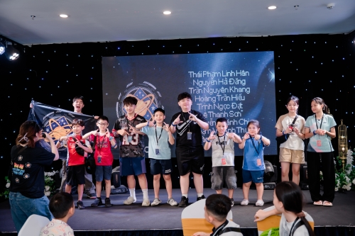 SHINE ACADEMY KẾT HỢP CÙNG CÁC TRƯỜNG TRIỂN KHAI CLB MC – TỰ TIN THUYẾT TRÌNH TRONG NĂM HỌC 2026–2027